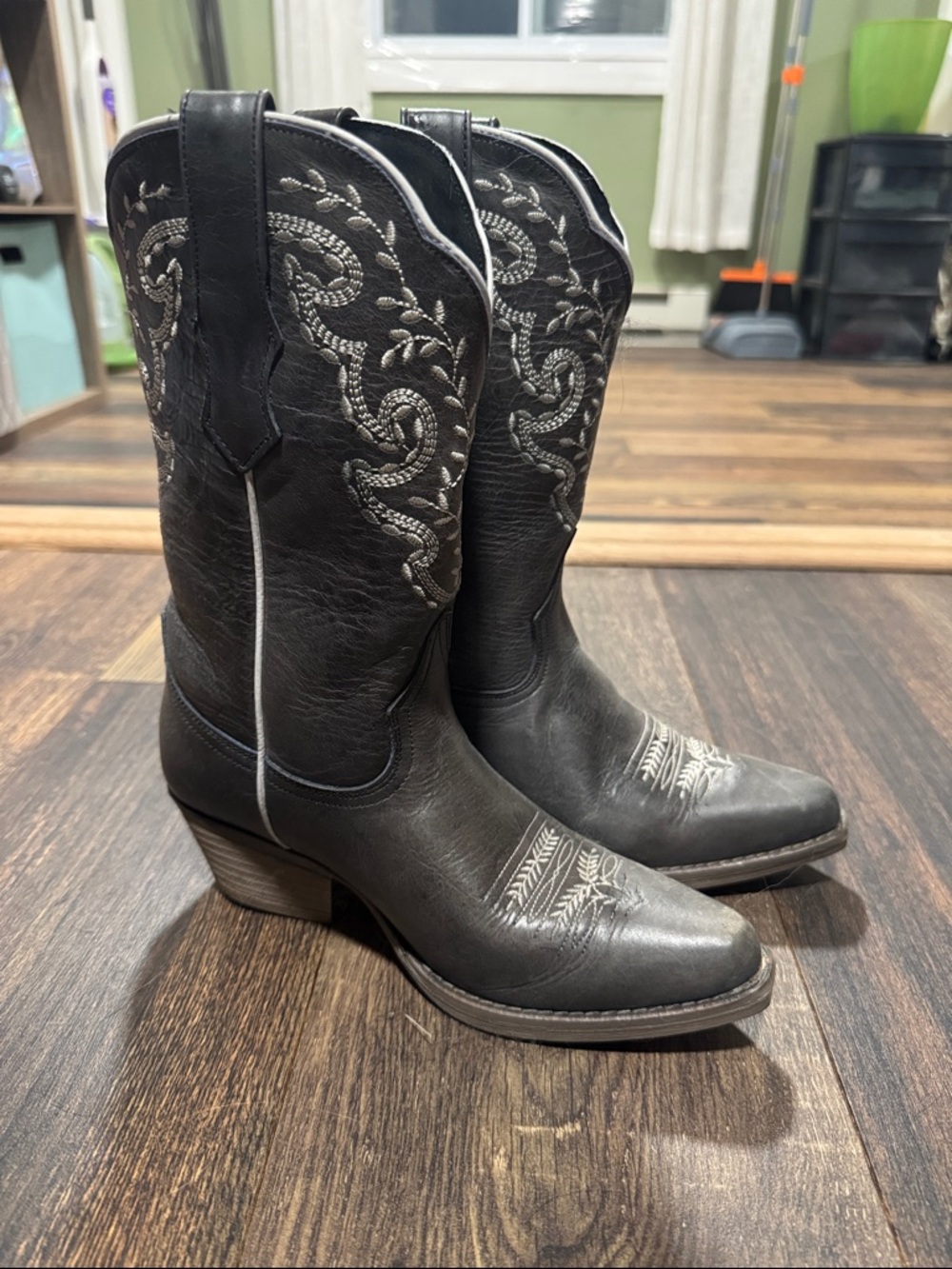 Women's Black Embroidered Western Heeled Boots